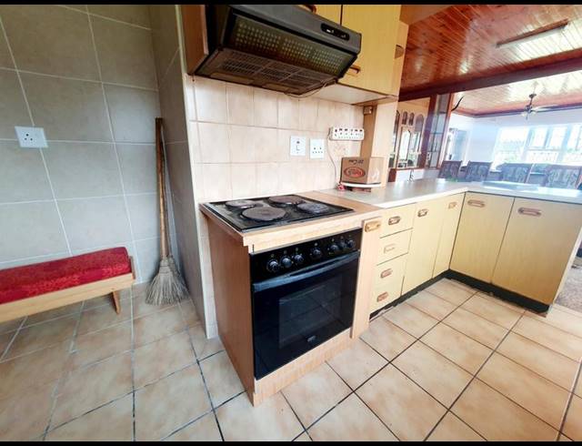 4 BEDROOM HOUSE FOR SALE IN CRAIGIEBURN